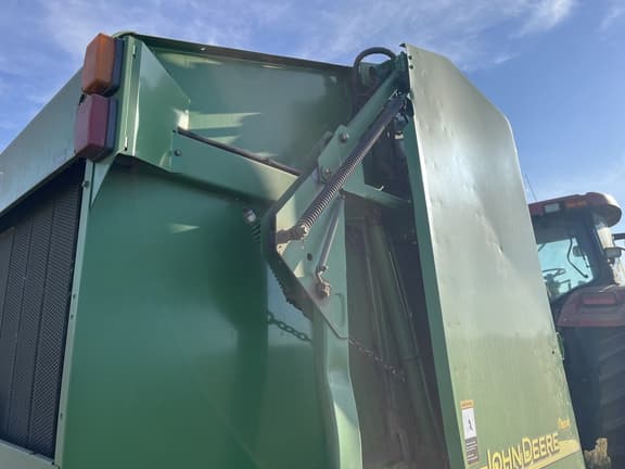 Image of John Deere 567 MegaWide equipment image 2