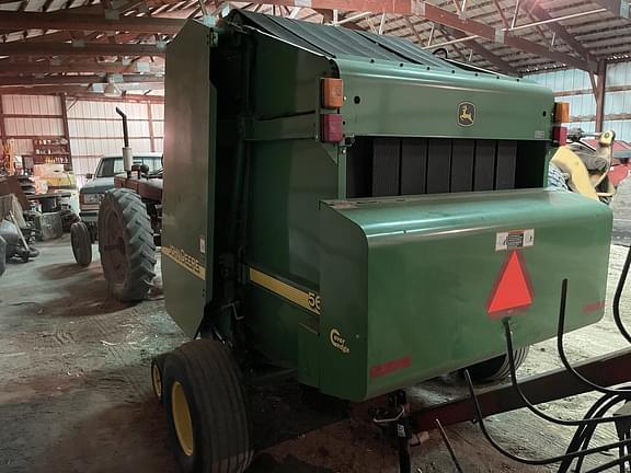 Image of John Deere 567 equipment image 3