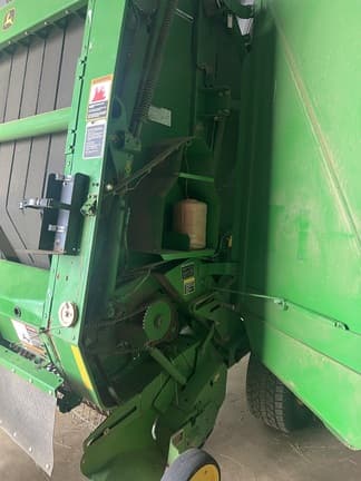 Image of John Deere 567 MegaWide equipment image 1