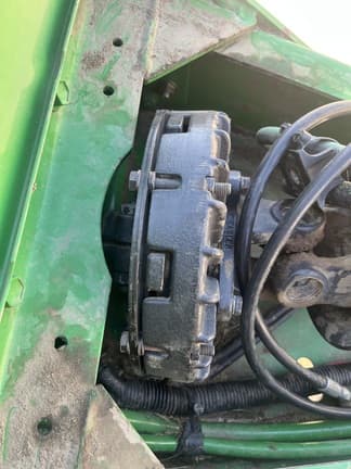 Image of John Deere 567 MegaWide equipment image 3
