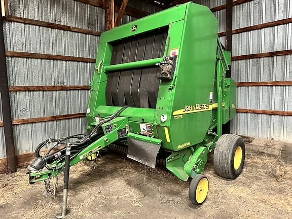Image of John Deere 567 MegaWide equipment image 1