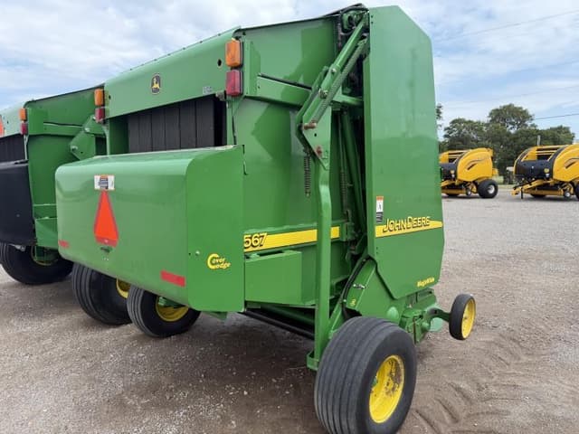 Image of John Deere 567 equipment image 3
