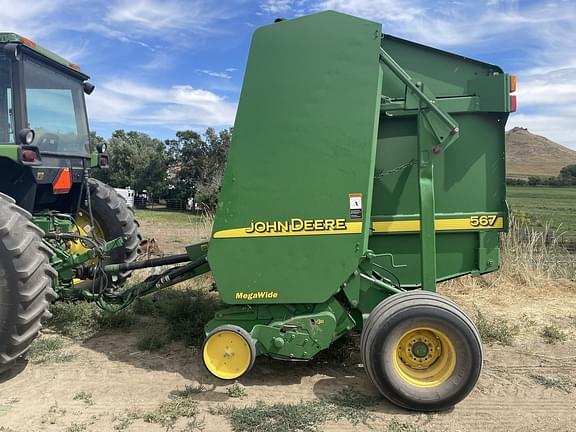 Image of John Deere 567 MegaWide equipment image 1