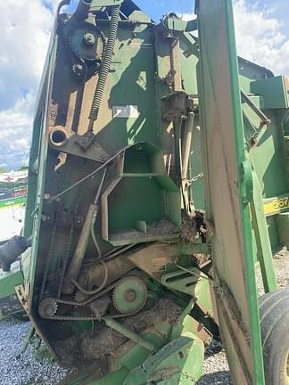 Image of John Deere 567 Silage MegaWide equipment image 4