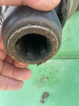 Image of John Deere 567 Silage MegaWide equipment image 3