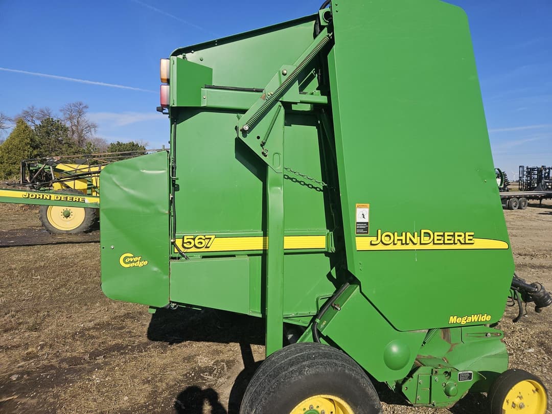 Image of John Deere 567 Primary image