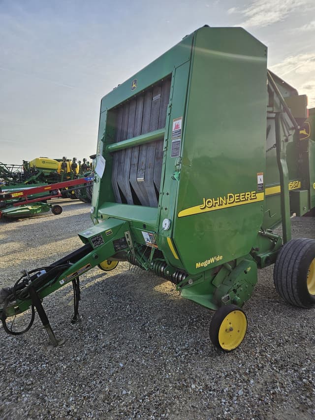 Image of John Deere 567 equipment image 2