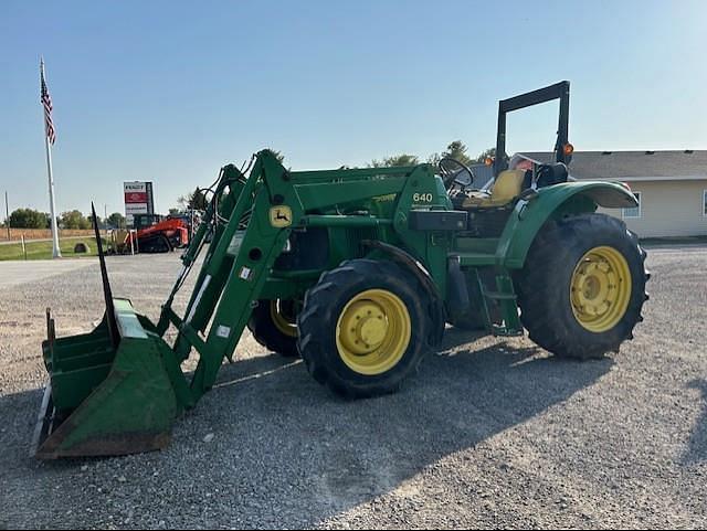 Image of John Deere 6120 equipment image 1