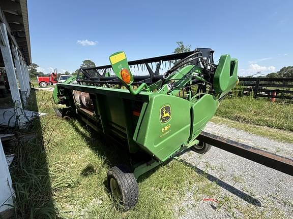 Image of John Deere 618F equipment image 1