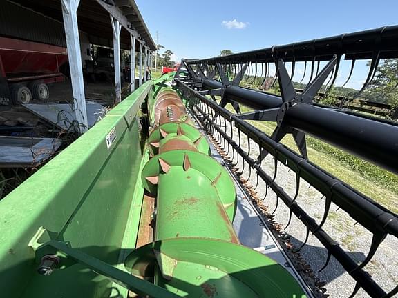 Image of John Deere 618F equipment image 4