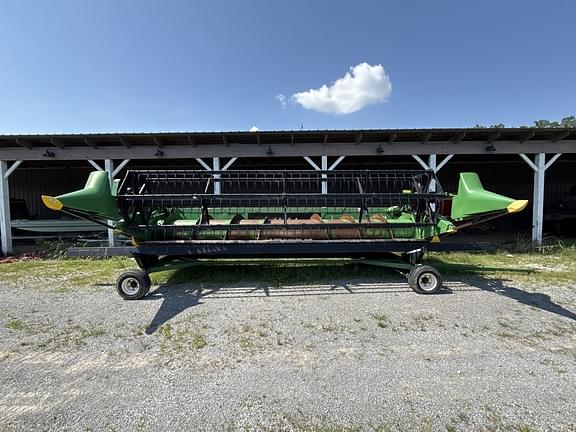 Image of John Deere 618F equipment image 2
