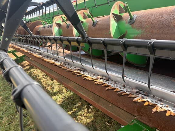 Image of John Deere 622F equipment image 2