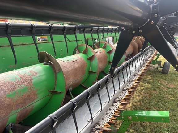 Image of John Deere 622F equipment image 3