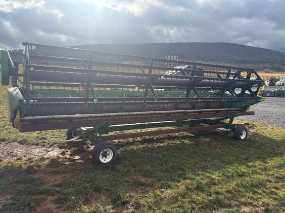 Image of John Deere 622F equipment image 1