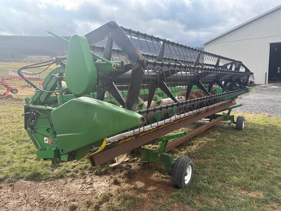 Image of John Deere 622F equipment image 4