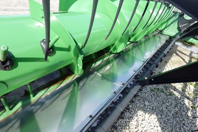 Image of John Deere 622F equipment image 3