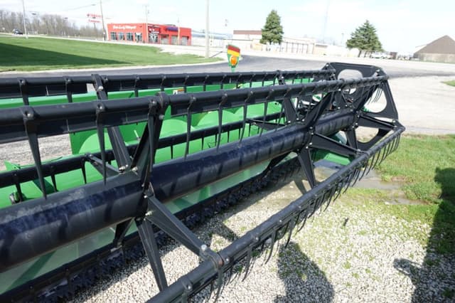 Image of John Deere 622F equipment image 2