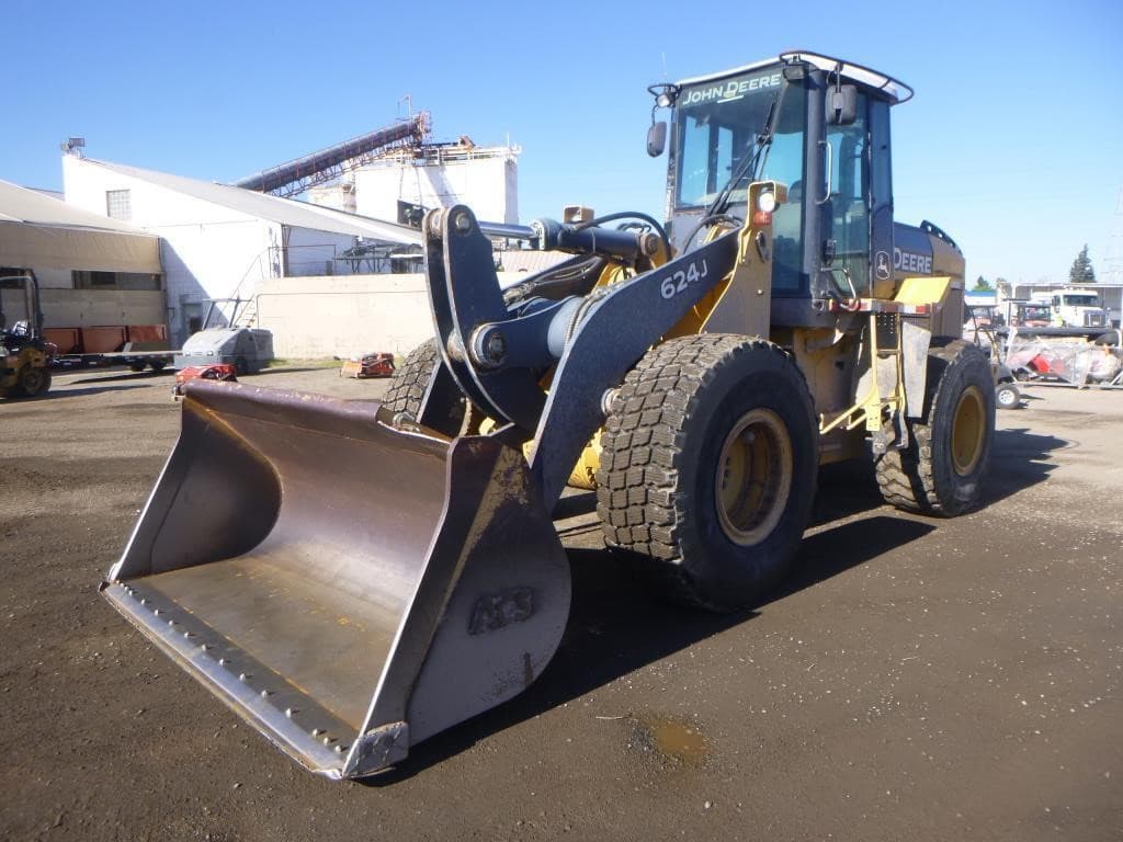 Image of John Deere 624J Primary image