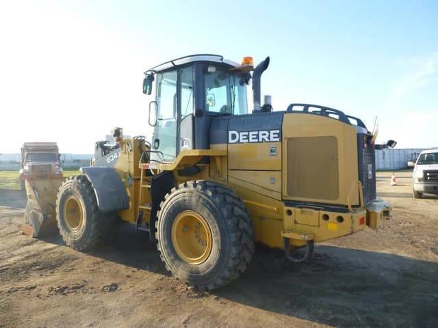 Image of John Deere 624J equipment image 3