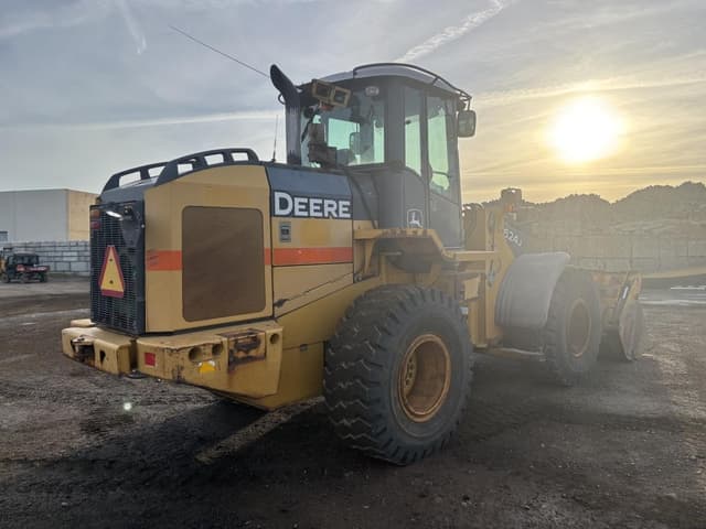 Image of John Deere 624J equipment image 2