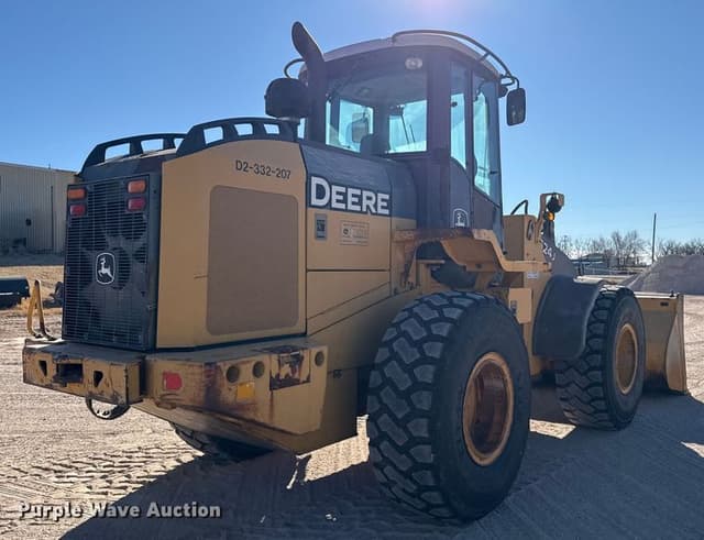 Image of John Deere 624L equipment image 4