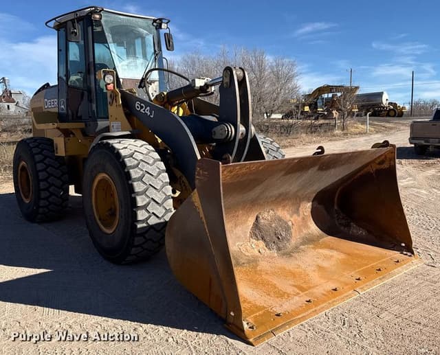 Image of John Deere 624L equipment image 2