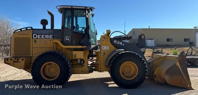 Image of John Deere 624L equipment image 3