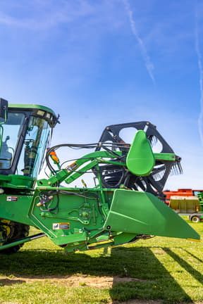 Image of John Deere 625F equipment image 3