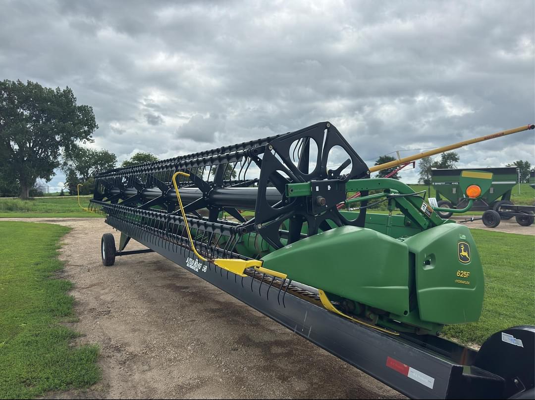 Image of John Deere 625F Primary image