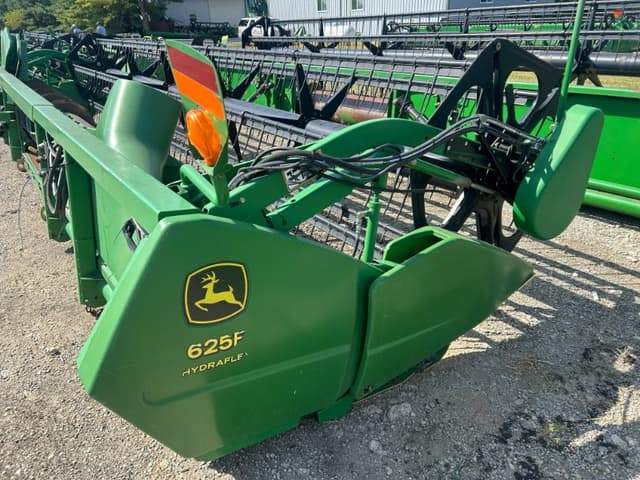 Image of John Deere 625F equipment image 4