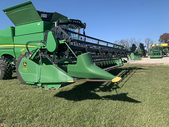 2005 John Deere 630F Equipment Image0