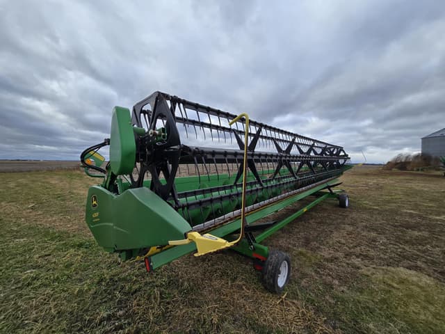 Image of John Deere 630F equipment image 3