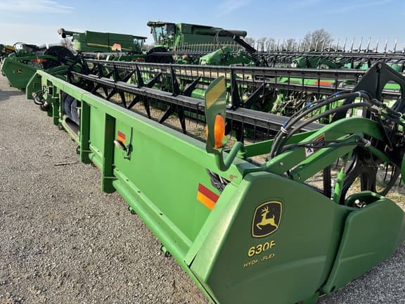 Image of John Deere 630F equipment image 3