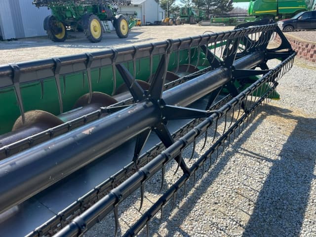 Image of John Deere 630F equipment image 4