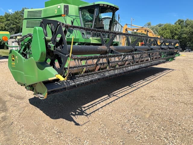 Image of John Deere 630F equipment image 4
