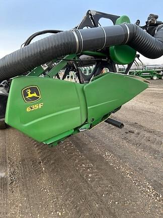 Image of John Deere 635F equipment image 4