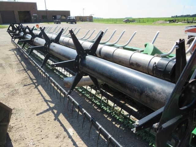 Image of John Deere 635F equipment image 3