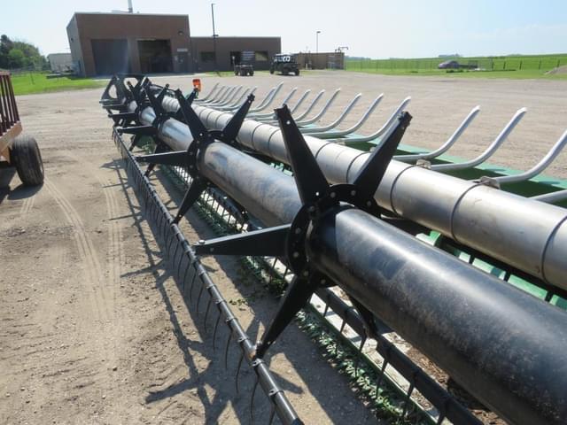 Image of John Deere 635F equipment image 4