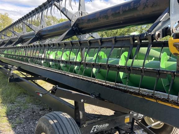 Image of John Deere 635F equipment image 4