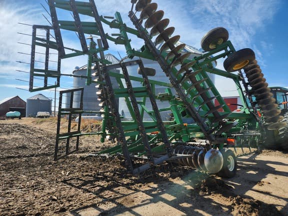 Image of John Deere 637 equipment image 4