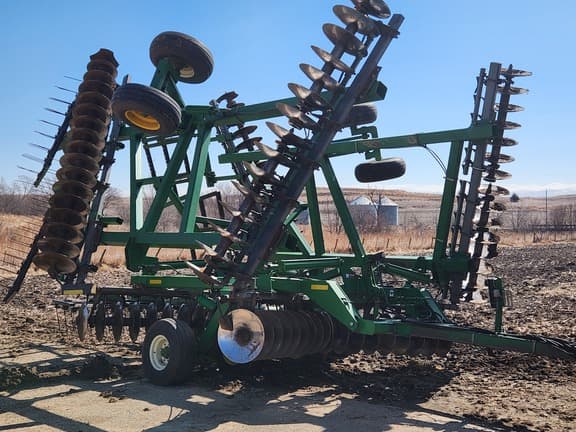 Image of John Deere 637 Primary image