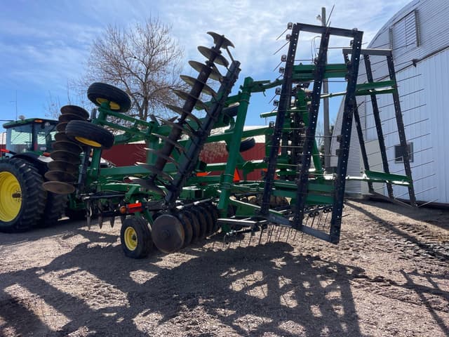 Image of John Deere 637 equipment image 2