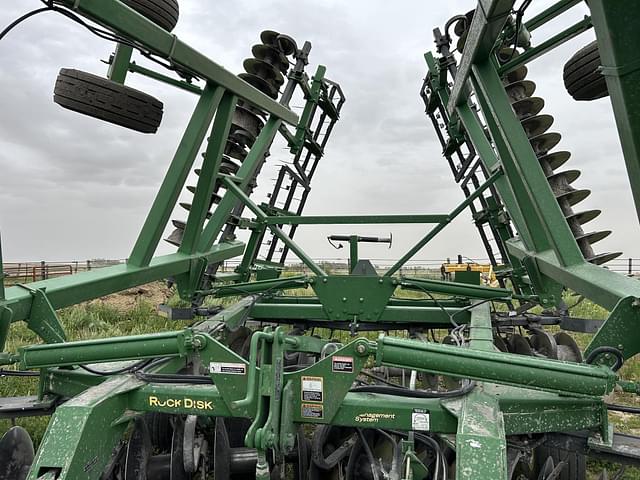 Image of John Deere 637 equipment image 4