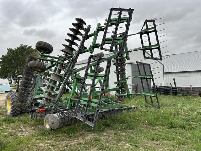 Image of John Deere 637 equipment image 1