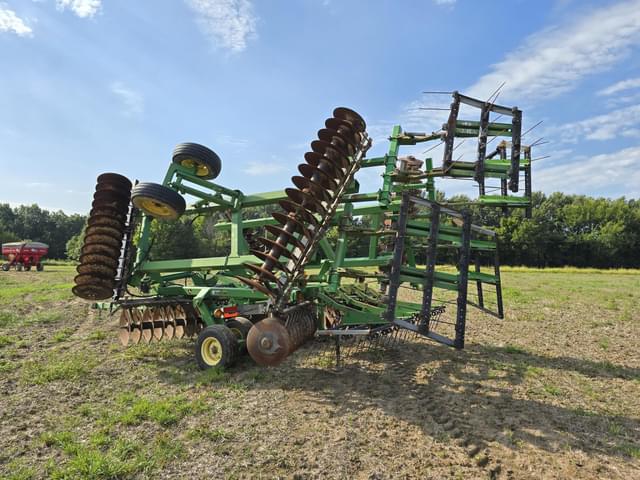 Image of John Deere 637 equipment image 3