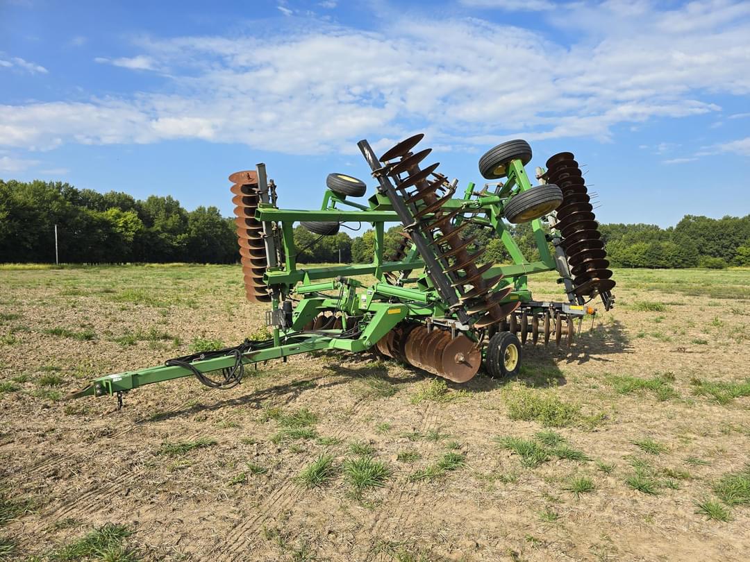 Image of John Deere 637 Primary image