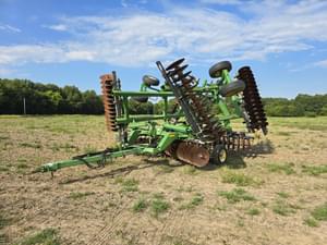 2005 John Deere 637 Image