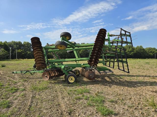 Image of John Deere 637 equipment image 2