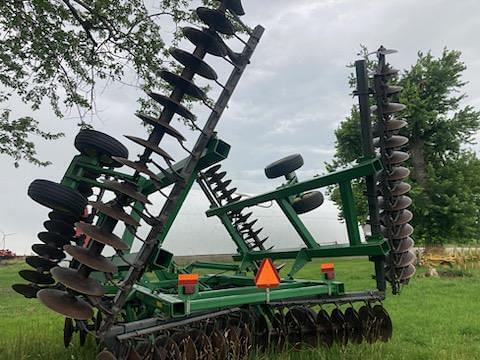 Image of John Deere 637 equipment image 1