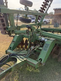 Image of John Deere 637 equipment image 1